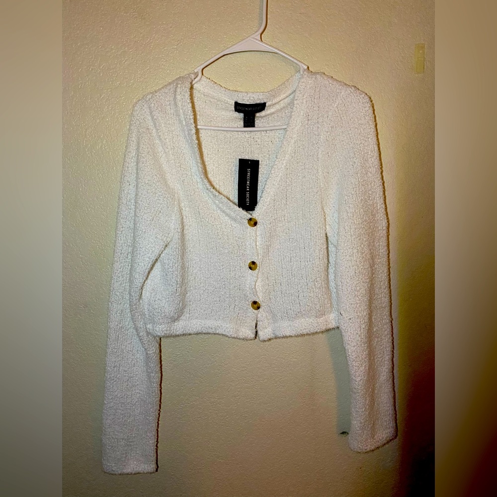 Long sleeve white top